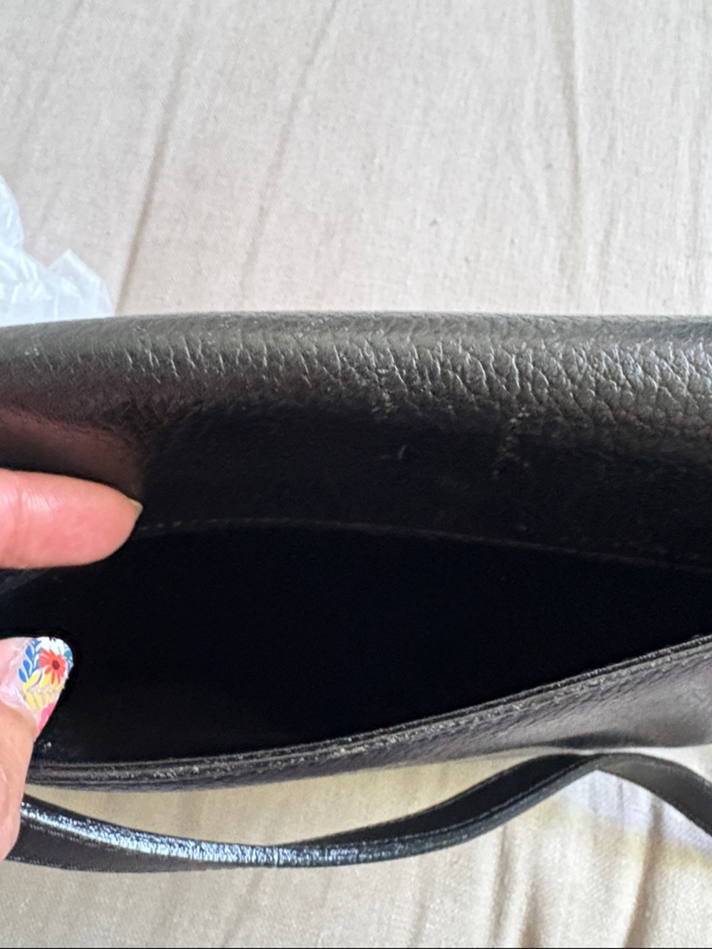 Burberry Black Pebbled Leather Shoulder Bag with Nova Check Interior - Picture 7 of 7